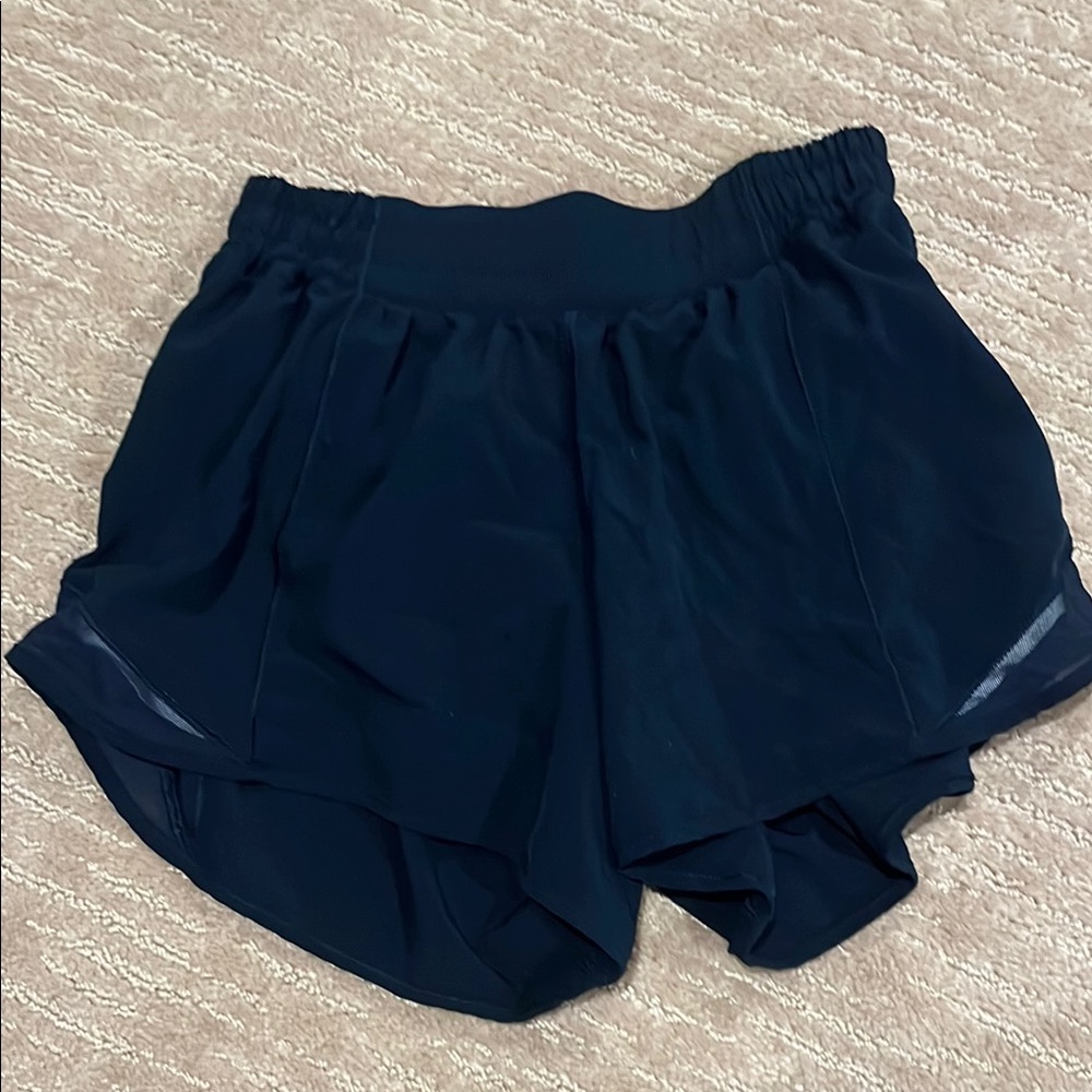 Lululemon Navy hotty hots size 4 Tall